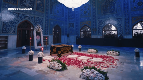 زیارة قبر الشهید القائد