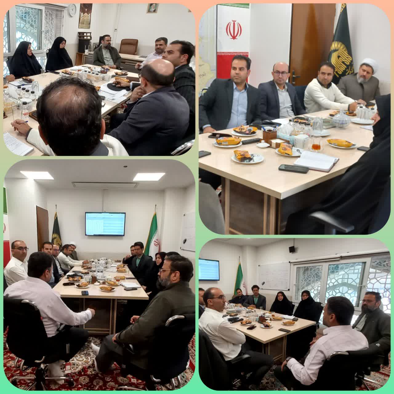 جلسه تهيه و تنظيم جدول برنامه هاي فصلي و ساليانه براي كانونهاي خدمت رضوي استاني