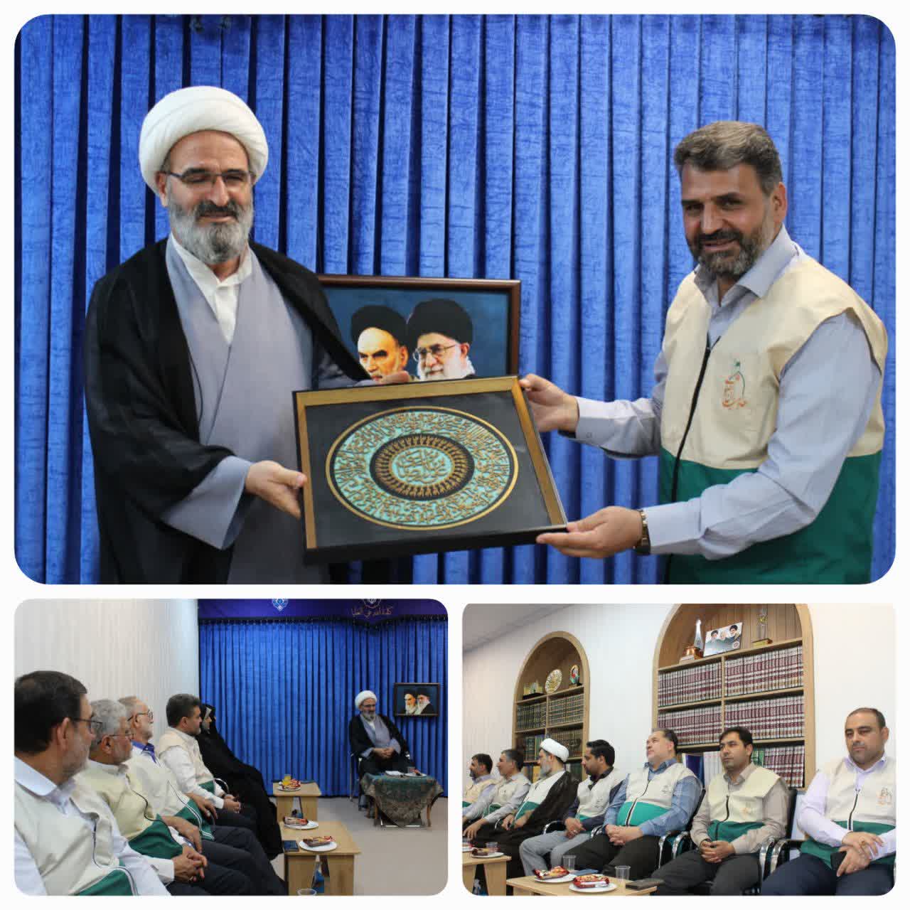 تصویر دیدار با نماینده ولی‌فقیه در استان سمنان