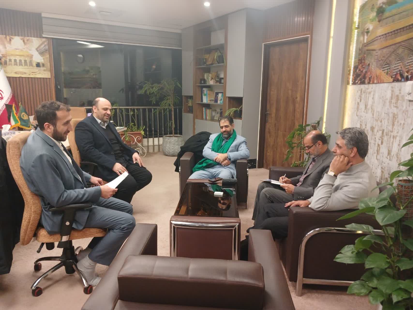 آقای معالی و آقای عقدائی