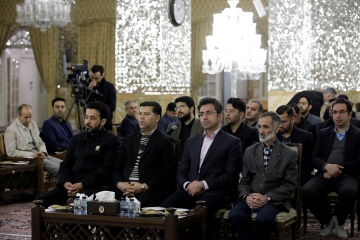 گزارش تصویری از دیدار کارمندان نمونه آستان قدس با تولیت محترم