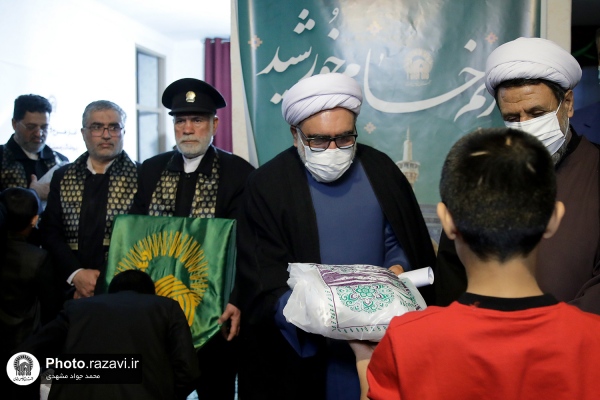 حضور تولیت آستان قدس در مرکز کودکان بهزیستی کرمان