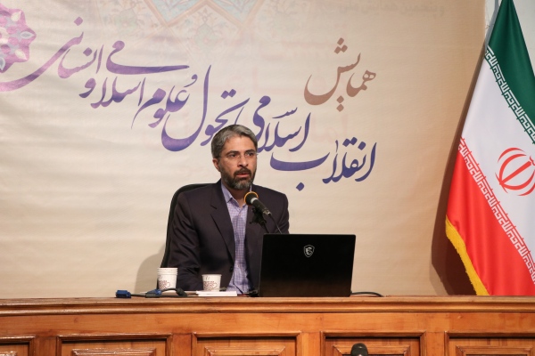 راهکار مرحوم نائینی برای مواجه با ایده ترقی و ارائه روایت دیگری از تاریخ عالم و بشر در ذیل مسائل دینی