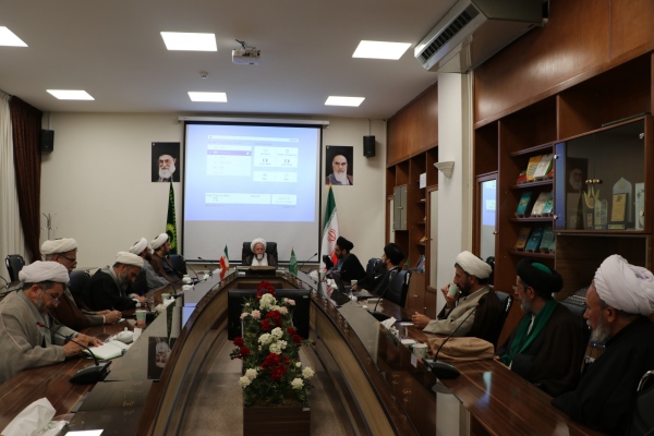 نشست علمی گروه فقه دانشگاه رضوی با آیت الله حبیبی تبار