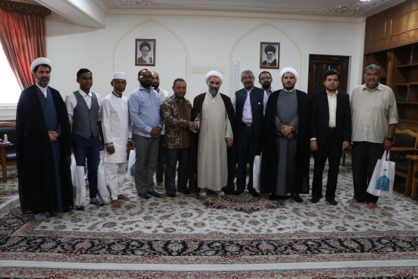 حضور علما و فرهیختگان ماداگاسکار در دانشگاه علوم اسلامی رضوی