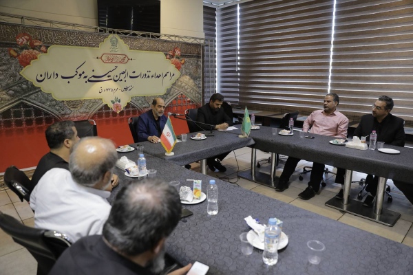 اهدا نذورات اربعین آستان قدس رضوی به موکب‌داران حسینی 