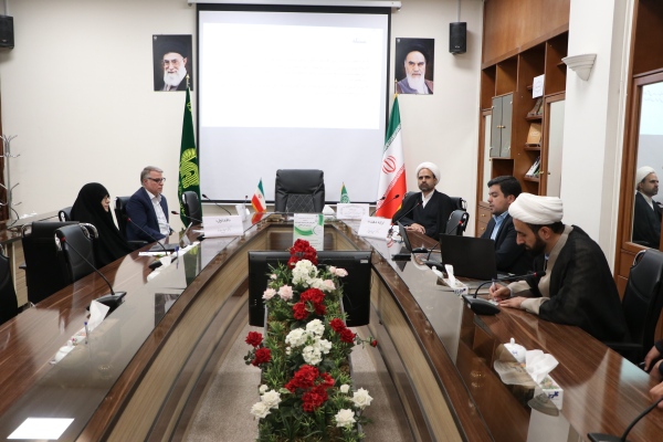 کرسی علمی ترویجی واکاوی مبانی و اصول سبک پوشش اسلامی ایرانی از بعد هستی شناسی تا هنجاری برگزار شد