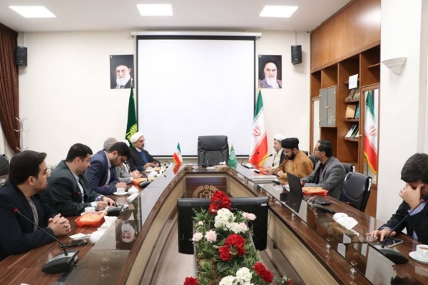 آشنایی رایزن فرهنگی ایران در عراق با ظرفیت‌های بین‌المللی دانشگاه رضوی