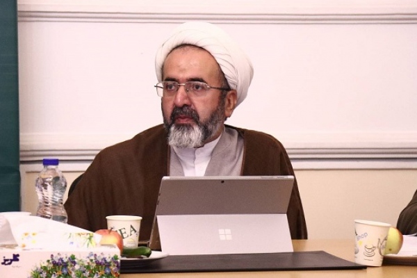 مقاله مقام معظم رهبری با عنوان مبارزه دائمی خستگی ناپذیر