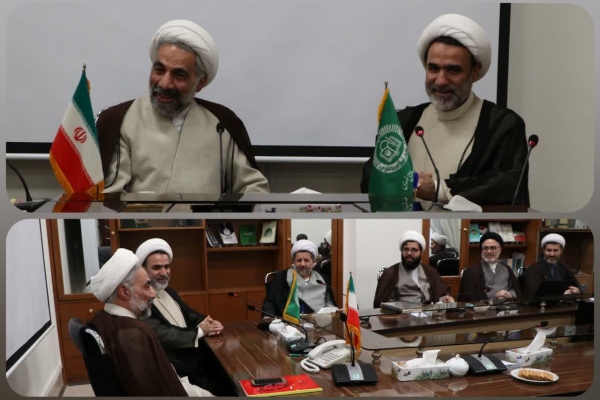 دیدار اعضای دبیرخانه کنگره بین‌المللی اندیشه‌های قرآنی امام خامنه ای با رئیس دانشگاه رضوی