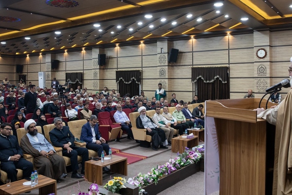 اجتماع بزرگ خادمیاران و یاوران رضوی با حضور تولیت آستان قدس رضوی در بوشهر