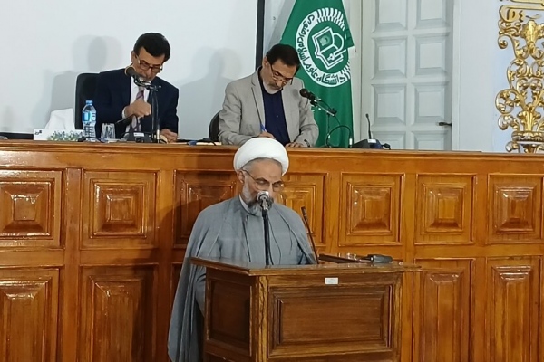 منادی حکمت، منطق و حلقه‌ وصل حوزه‌های نجف و خراسان