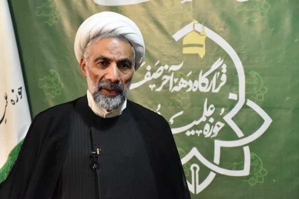 بازدید رئیس دانشگاه رضوی از قرارگاه دهه آخر صفر حوزه علمیه خراسان