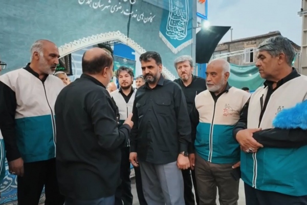 تقدیر از زحمات خادمیاران همدان در خدمتگزاری زائرین اربعین، توسط دبیر ستاد اربعین بنیاد کرامت رضوی