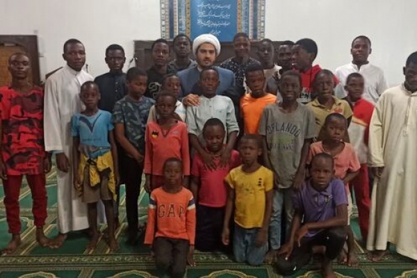 وقتی بازی در حیاط مسجدی در آفریقا درس اول تبلیغ شد